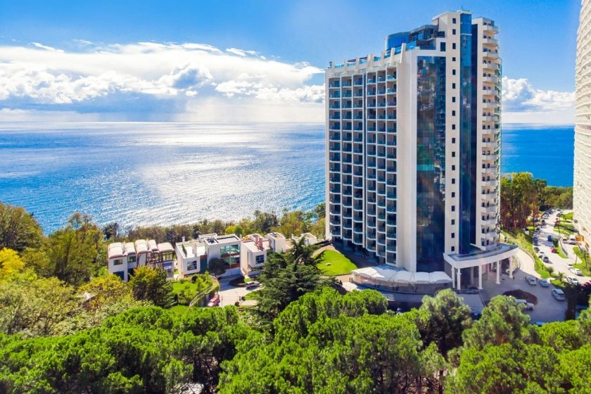 Три из десяти покупателей новостроек Москвы готовы рассматривать альтернативы в Сочи